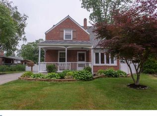 303 Edgemore Rd, Secane, PA 19018