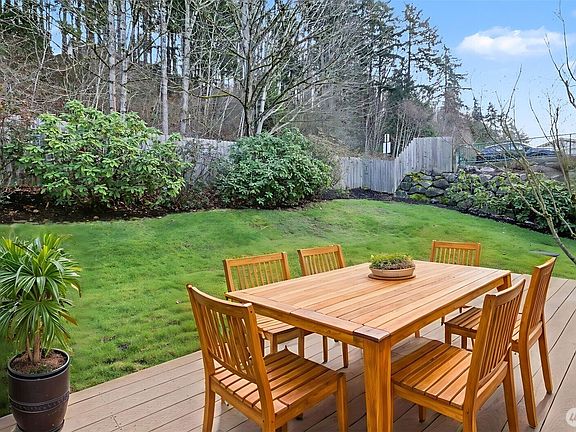 4th image of 4714 Morris Avenue S