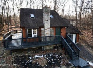 143 Totteridge Rd, Bushkill, PA 18324