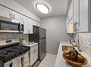 5800 Maplebrook Ln #15-6404, Flint, MI 48507