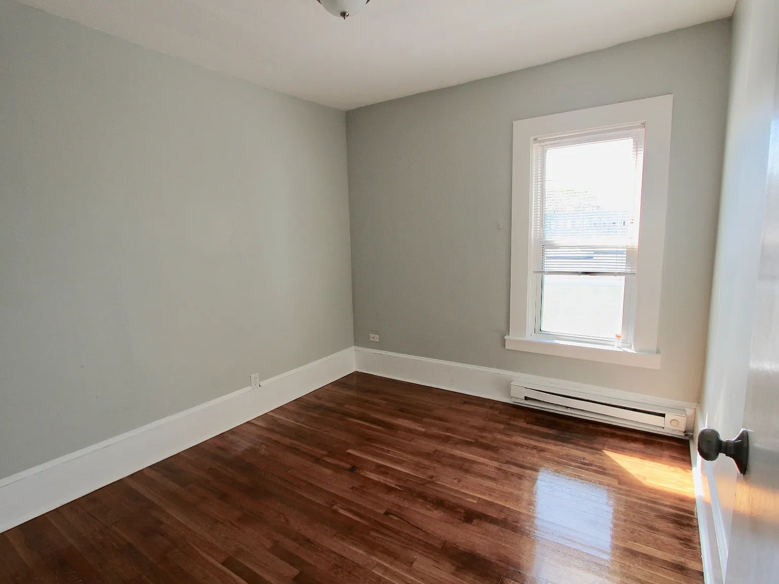 4 bed, 1176 sqft, $3,600 — Photo 3