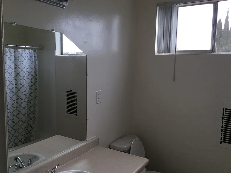5722 Virginia Ave #7 — Photo 12