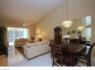 5556 Greenwood Cir, Naples, FL 34112