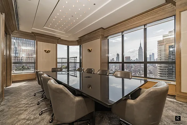 Rented by R New York | media 45