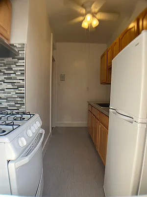 Rented by Gur Altberg, LREB | media 6