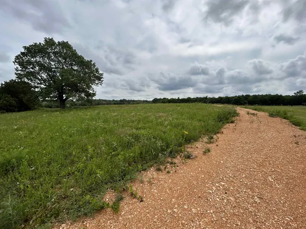 162 Beech Grove Rd, Huron, TN 38345