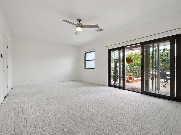 7922 Woodway Dr — Photo 23