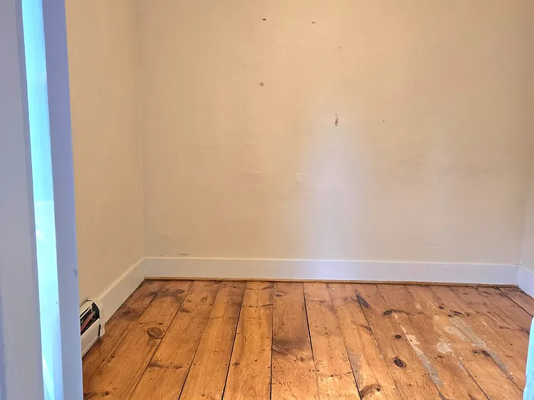 8 Fairfield St #1 — Photo 8