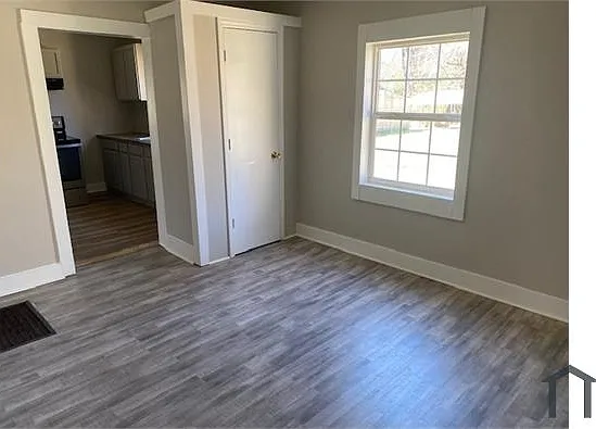 3321 Cedar Ave SW — Photo 5