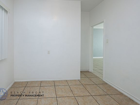 5th image of 1430 Elm Ave APT D