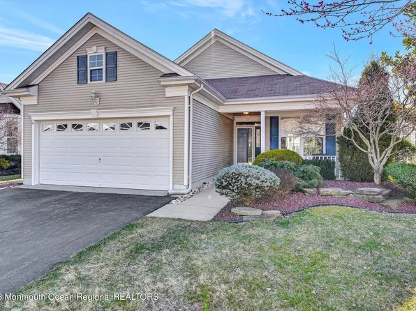 17 Spencer Drive, Jackson, NJ 08527