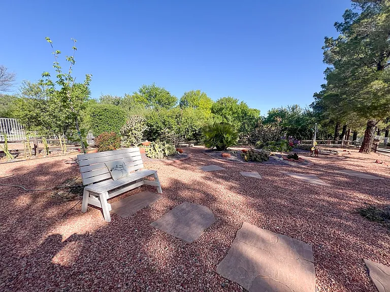 1910 W Trail Blazer Dr — Photo 19