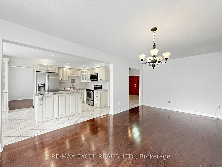 21 Mary Gapper Cres — Photo 8