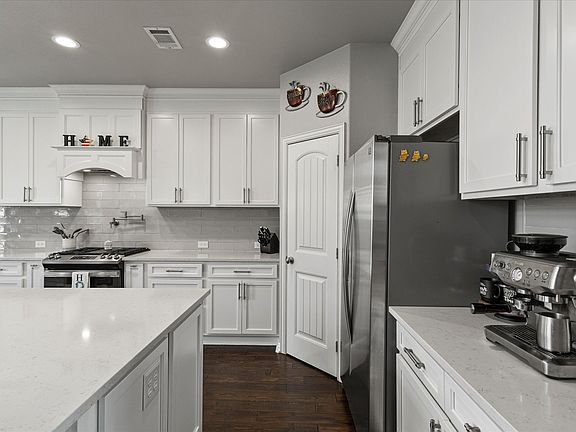 4th image of 2245 Gulfstream Dr