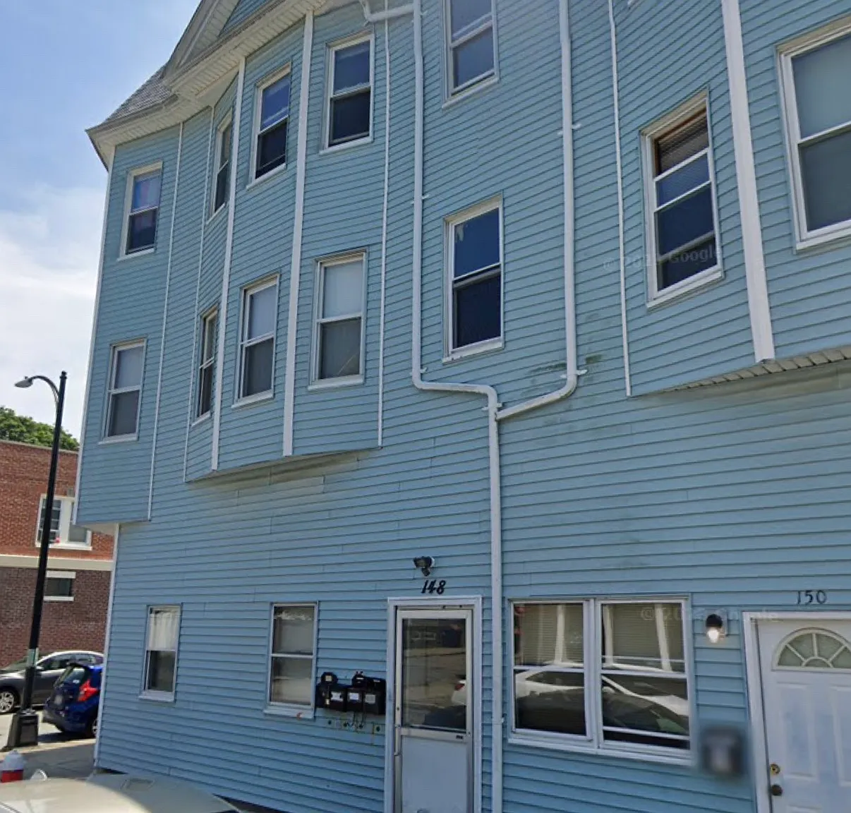 3 bed, 700 sqft, $1,500 — Photo 1