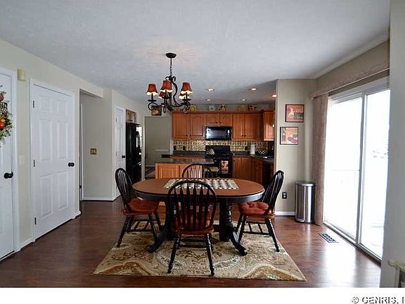 4th image of 648 Yardley Ct