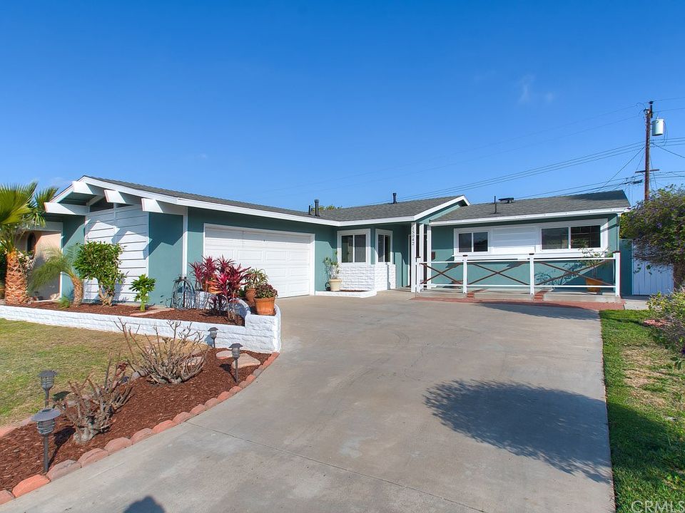 1st image of 15042 Sevilla Cir