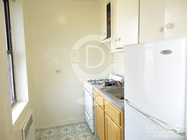 2nd image of 155 Prospect Park SW #2A