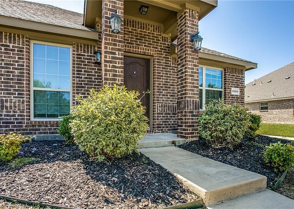 1st image of 2225 Colby Ln