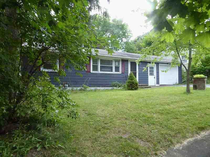 1st image of 513 Lynch Ave