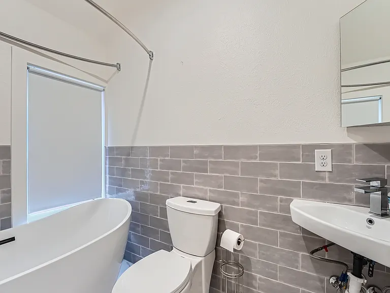 2117 W 28th Ave — Photo 20