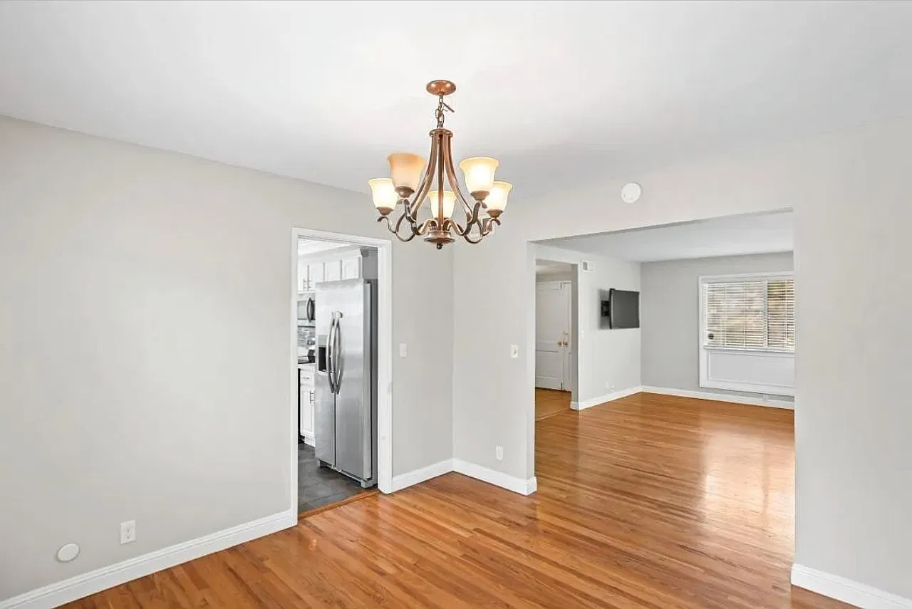 4 bed, 2.5 bath, 2150 sqft, $3,500 — Photo 3