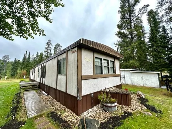 707 7th Lakewood Ct, Warroad, MN 56763
