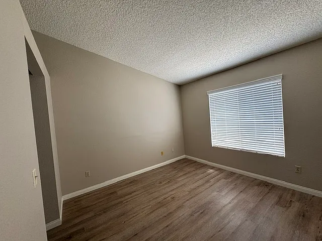 26562 Braddock Rd — Photo 13