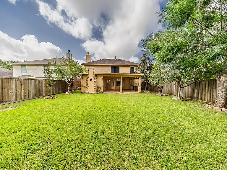 16130 Coleburn Dr — Photo 39