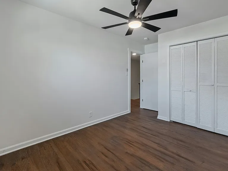 Upstairs Bedroom 2