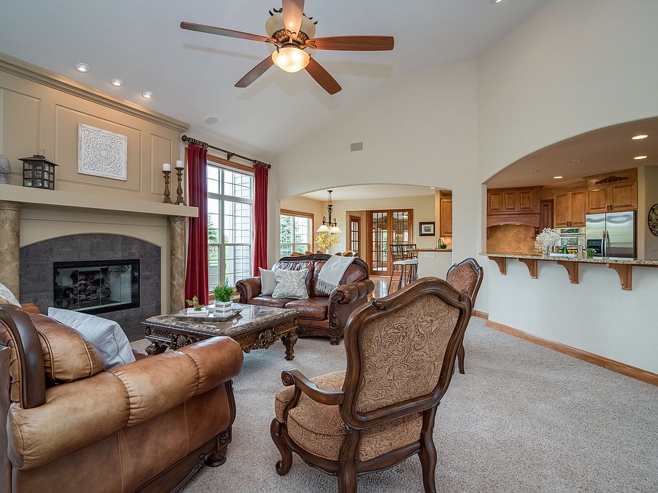 1st image of 375 Sunshine Dr
