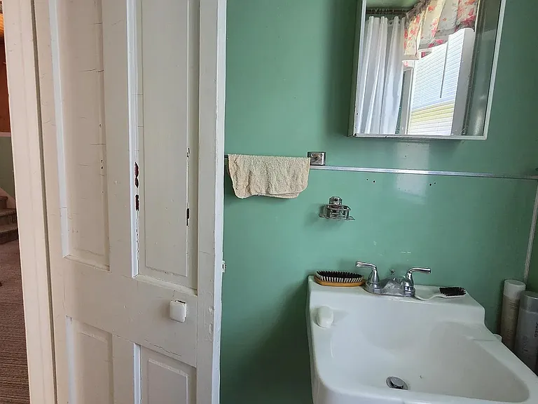 39 Arnold St — Photo 17