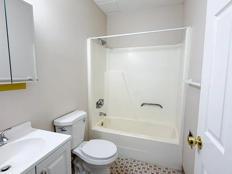 26 Congress St / Luca Investments LLC — Photo 18