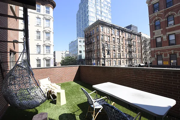 Rented by REAL New York | media 12