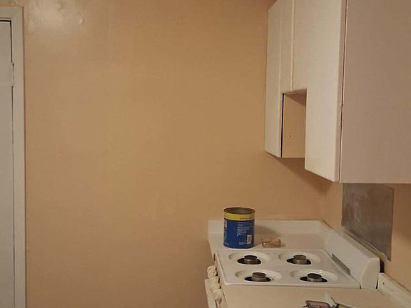 4th image of 1602 Howard Ave