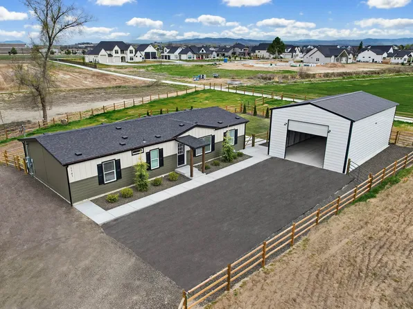 1741 N Claraday Ln, Star, ID 83669