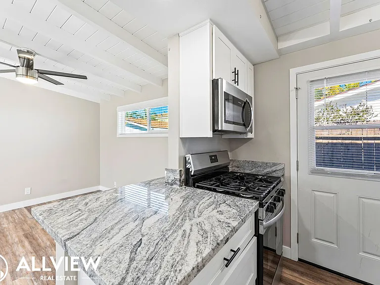 314 Ogle Street — Photo 8