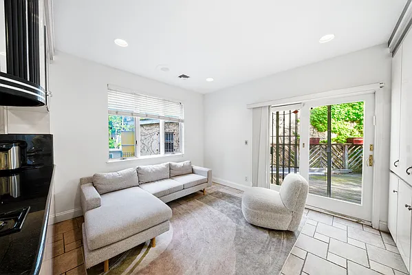 Living room, photo 3