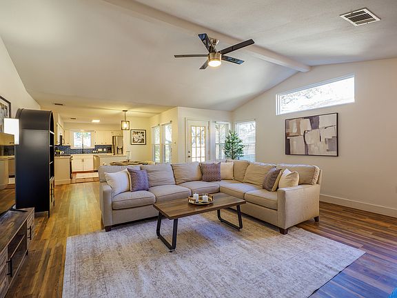 5th image of 12802 Carrera Dr