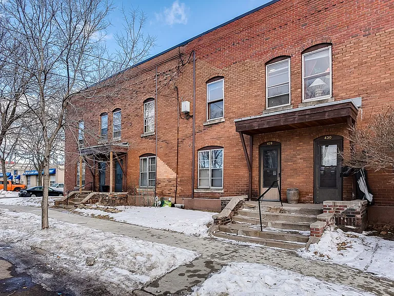 424 Smith — Photo 46