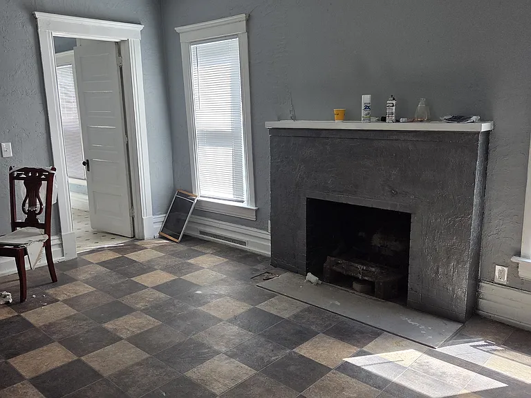 524 N Walnut St #1 — Photo 8