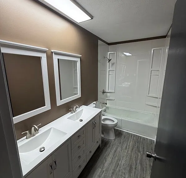 2613 Accasia Dr — Photo 2