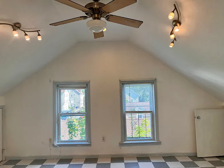 110 Pleasant St #3 — Photo 16