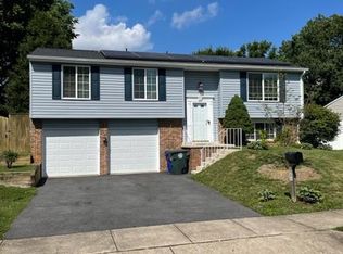 1812 Millstream Dr, Frederick, MD 21702