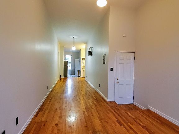 2nd image of 154 N 9th St Penthouse A