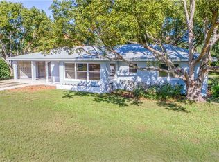 120 E Cypress Ave, Howey In The Hills, FL 34737