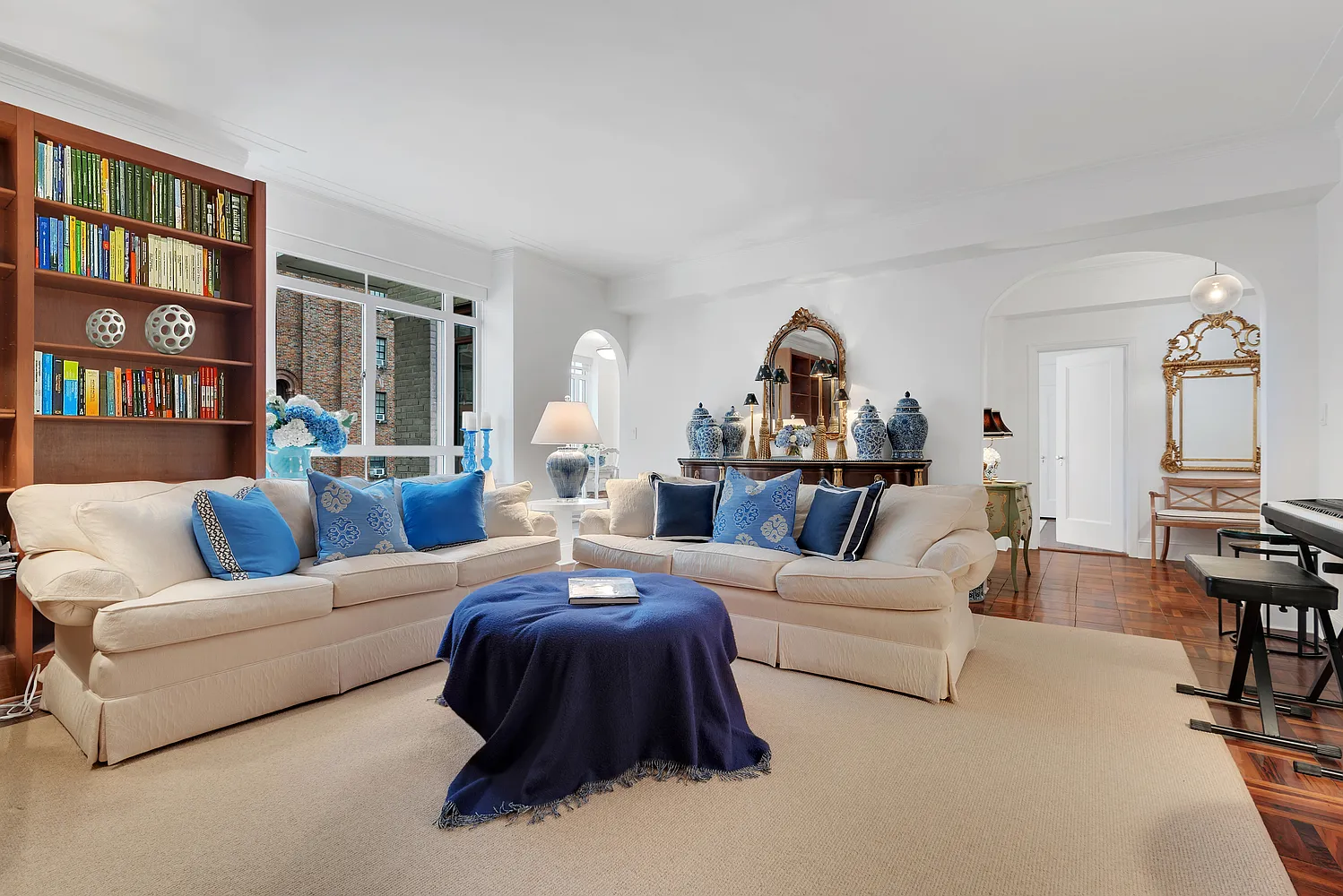 25 Central Park West — Photo 1