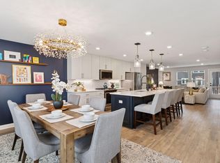 641 Village Dr, New Brighton, MN 55112