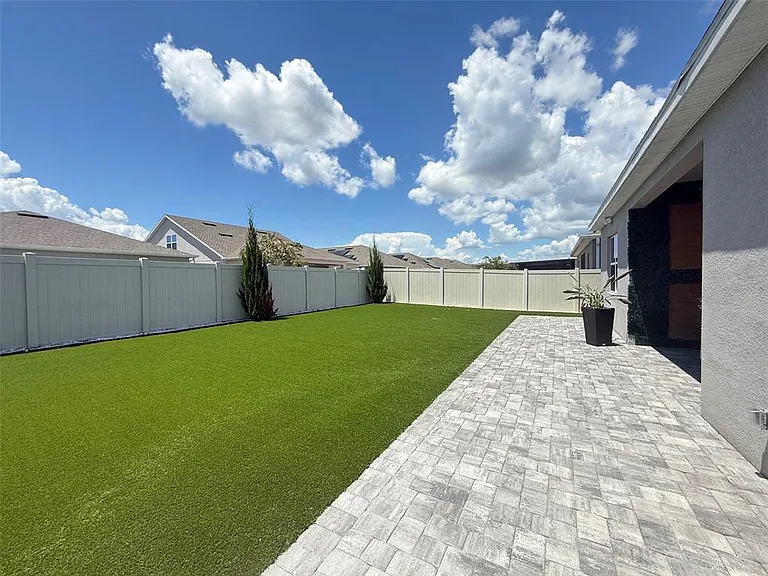 2074 Brillante Dr — Photo 19