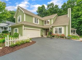 2629 Hilltop Ln, Howell, MI